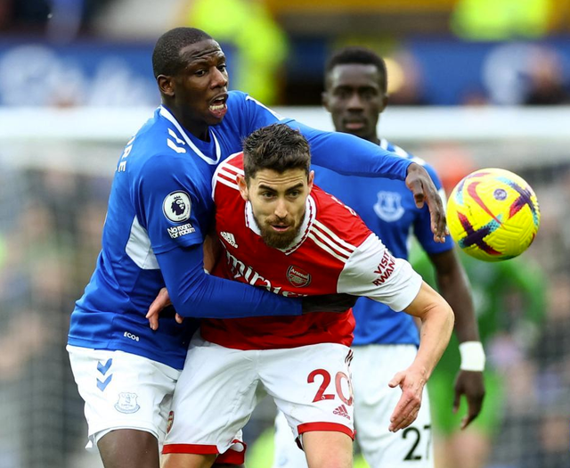 开云网页版-里程碑夜西汉姆战术微调；国王杯清晨刷纪录；球迷炸锅；资深球员宣示担当